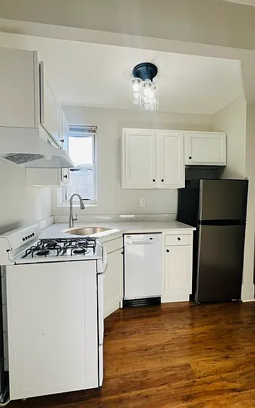 38 Hemenway St #49 — Photo 3