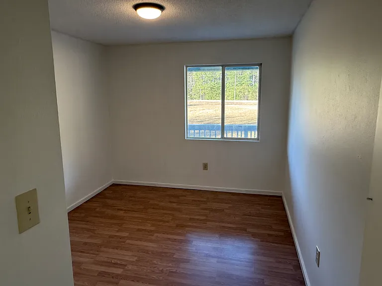 7046 N State Highway 123 — Photo 23