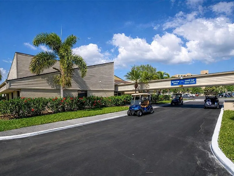 2616 Cove Cay Dr #402 — Photo 23