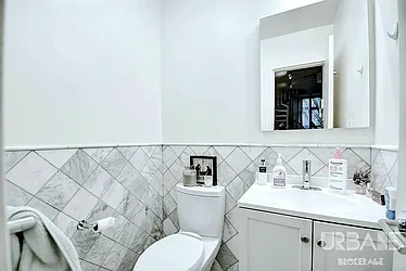 Rented by Urbane Brokerage