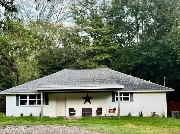 106 Edd Monk St, Mendenhall, MS 39114