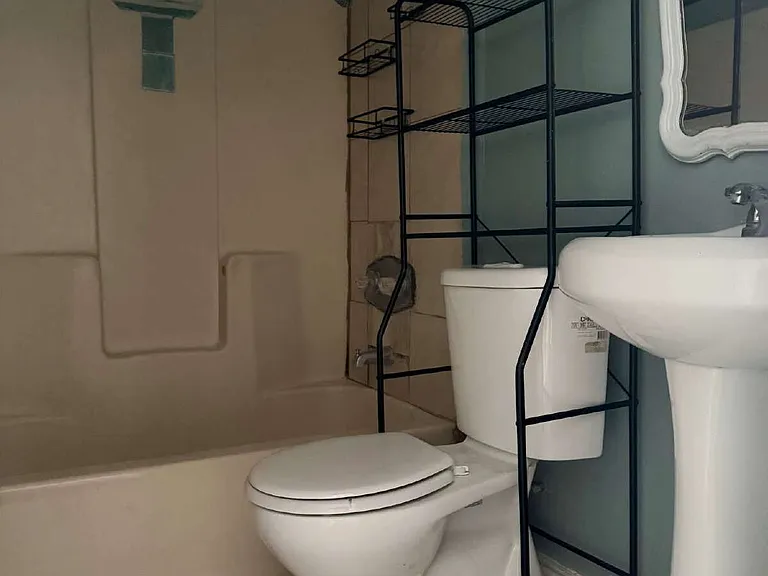 1410 Avant Ave #2 — Photo 14