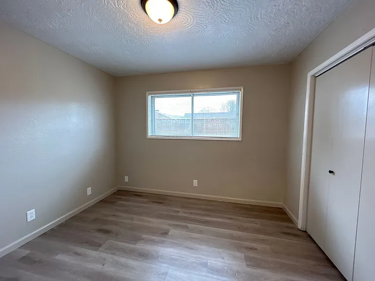486 Buckeye St — Photo 4