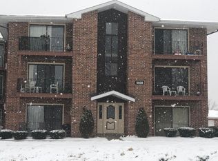 5830 158th Pl #2, Oak Forest, IL 60452