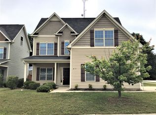 617 Monterey Pine Dr, Fuquay Varina, NC 27526