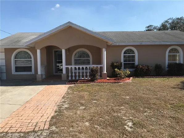 121 Sharon Ave, Sebring, FL 33875