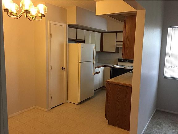 4th image of 1598 Nantucket Ct #1598