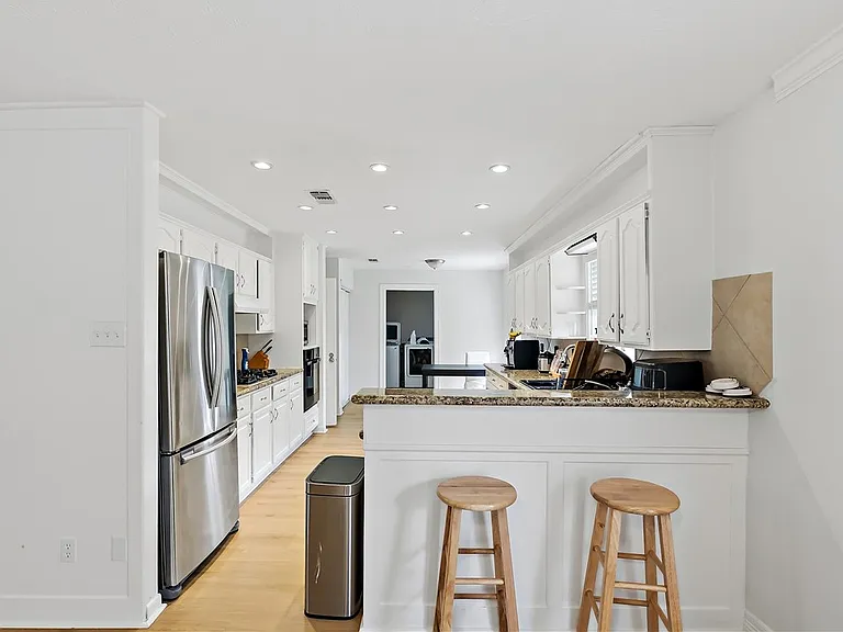 1405 Lawyer St — Photo 13