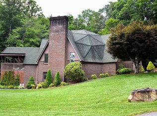 98 Cox Crossing Dr, Marion, NC 28752