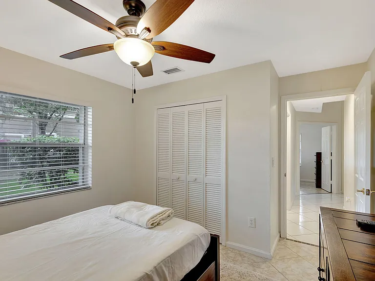 13796 Yarmouth Dr — Photo 10