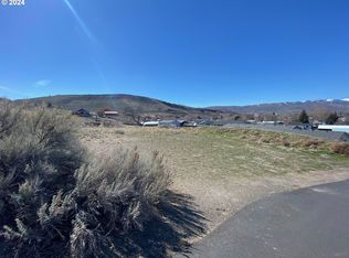 457 Washington Ave, Baker City, OR 97814