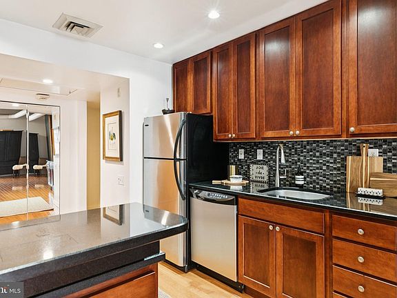 3rd image of 301 Race St APT 410