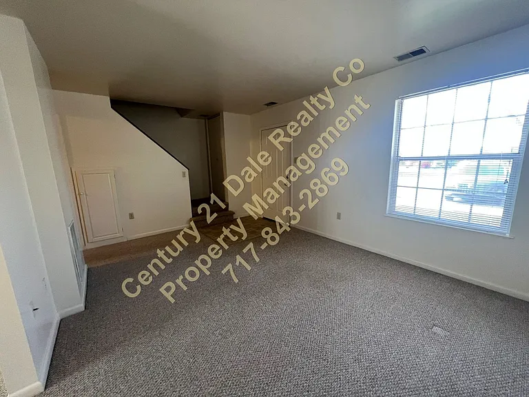 45 Williamstown Cir — Photo 2