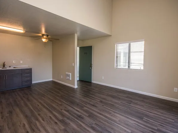 Jefferson2657, 2657-2659 Jefferson St #9-205, Carlsbad, CA 92008
