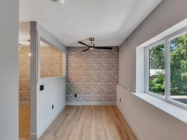 36 Pawling Ave #203 — Photo 8