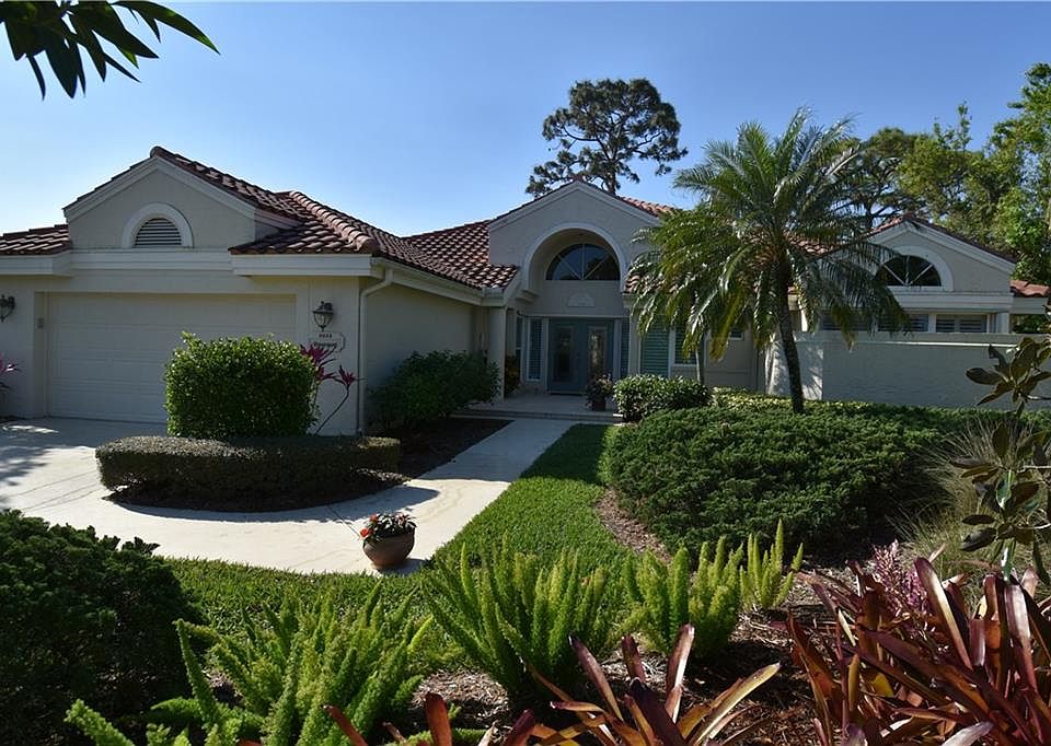 1st image of 2023 NW Laurel Oak Ln