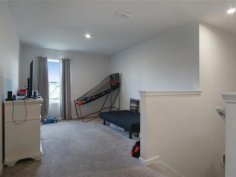 181 Silver Maple Bnd — Photo 12