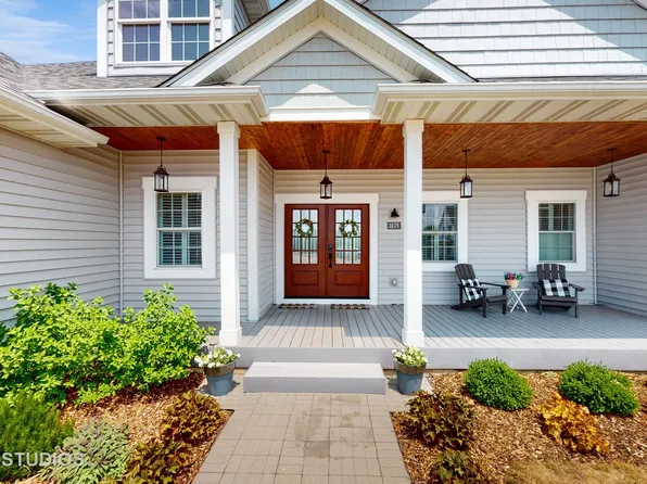 1175 La Salle Ct, Lake Geneva, WI 53147