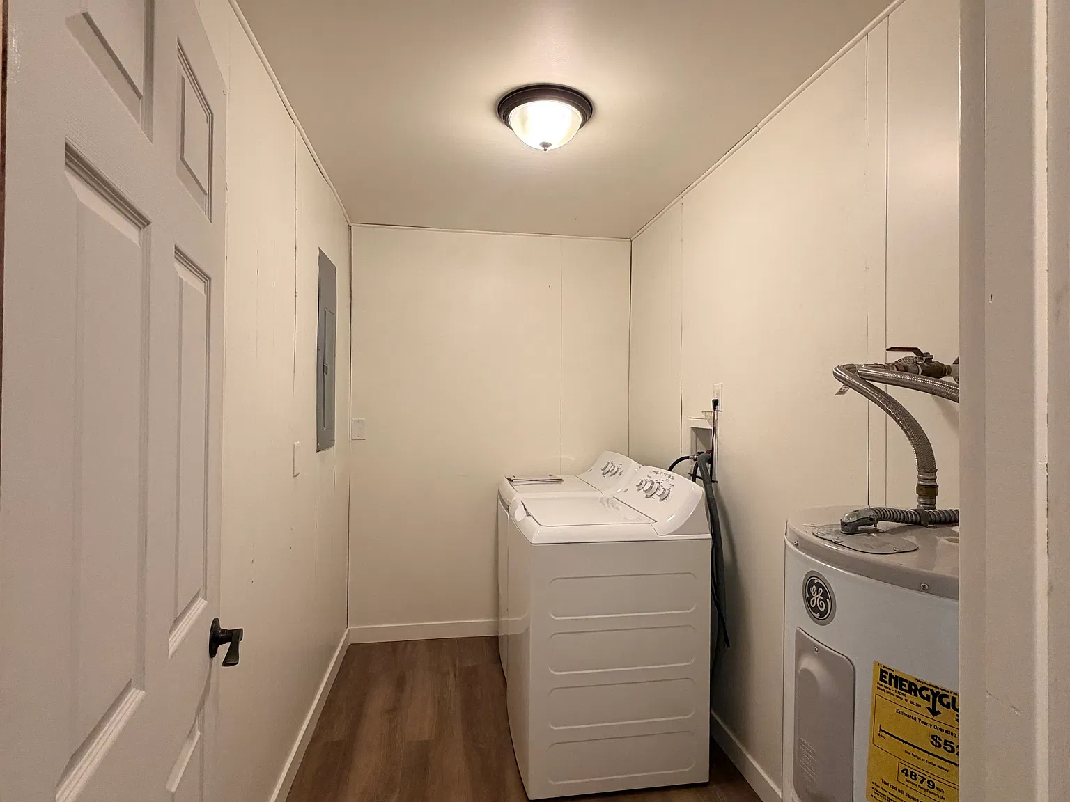2 bed, 900 sqft, $1,420 — Photo 4