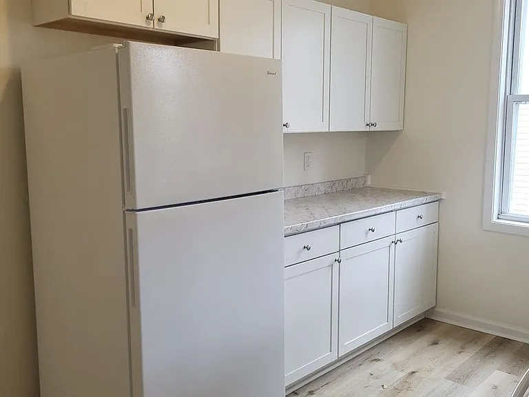 225 Park Avenue — Photo 16