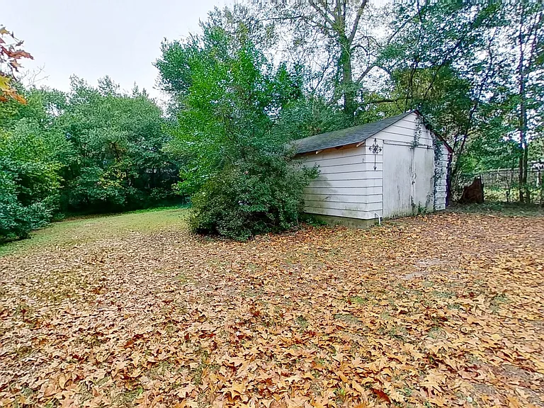 1506 Pendleton Rd — Photo 4