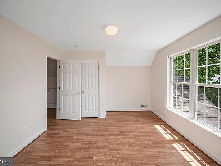 110 Parliament St — Photo 34