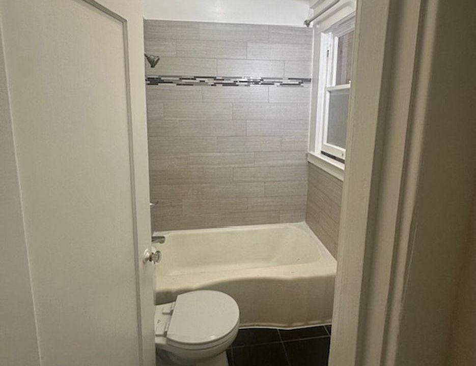 2nd image of 333-335 Hyde St #2