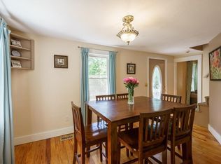 8 Rogers Rd, North Chelmsford, MA 01863