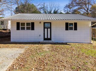 1003 Locke St, Dalton, GA 30721