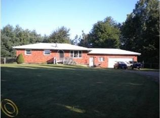 5745 Sandstone Dr, Oxford, MI