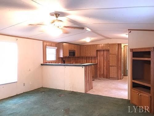 2nd image of 1052 1st St