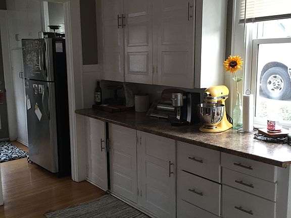 5th image of 131 Wolcott Ave