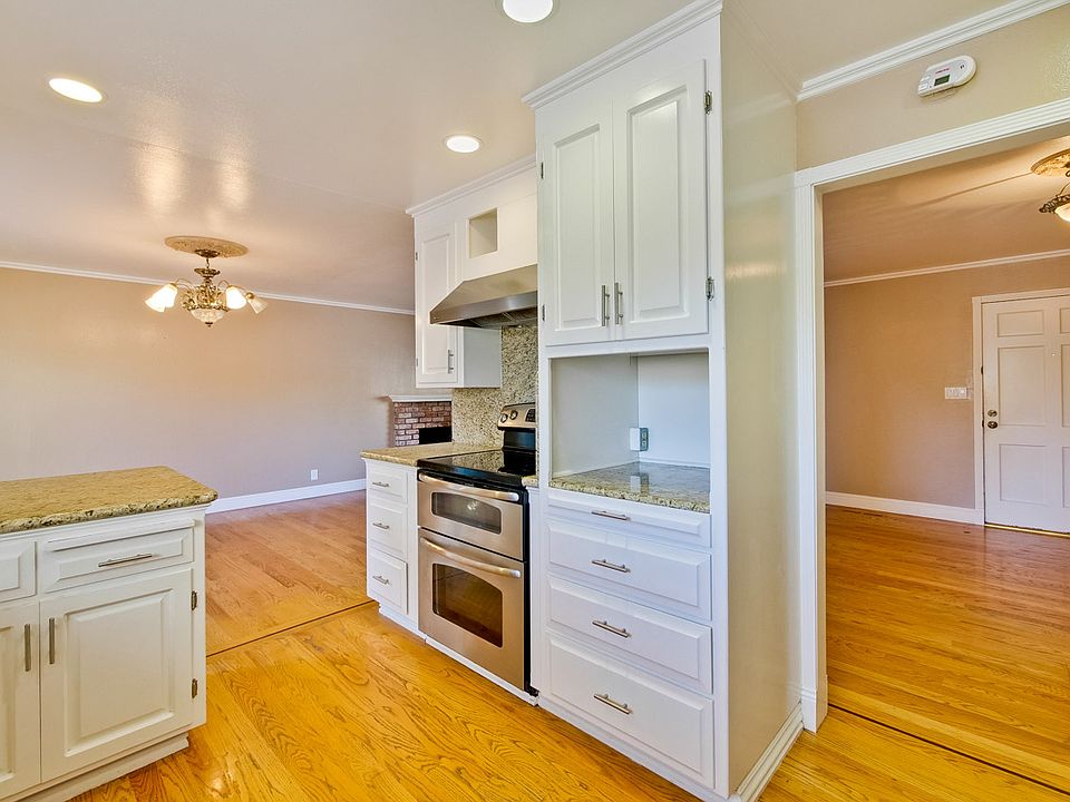 Kitchen 6_mls_12032020