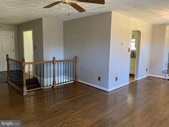 3rd image of 6060 Hannon Dr