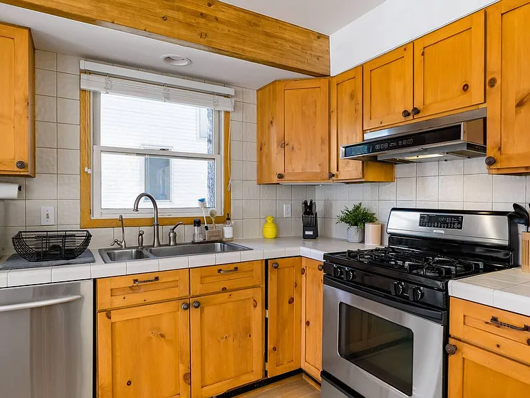 Bright, open kitchen layout