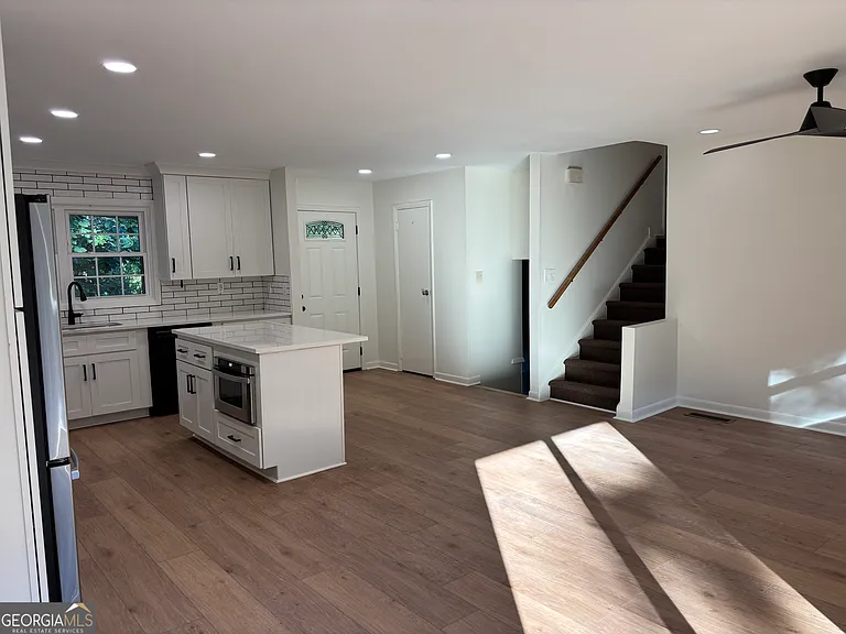 126 Azalea Dr — Photo 5