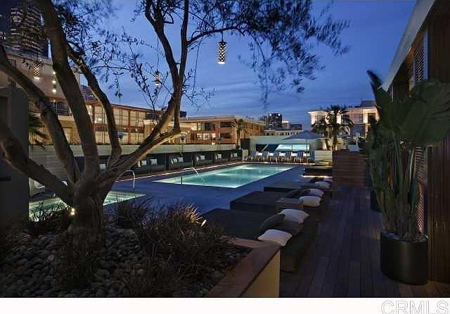 2nd image of 207 5th Ave #903