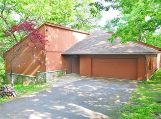 230 E Litchfield Rd, Litchfield, CT 06759