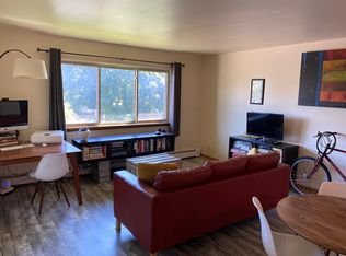 1122 E Russell Ave #204, Milwaukee, WI 53207