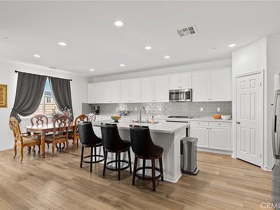 2nd image of 30290 Roebuck Ct