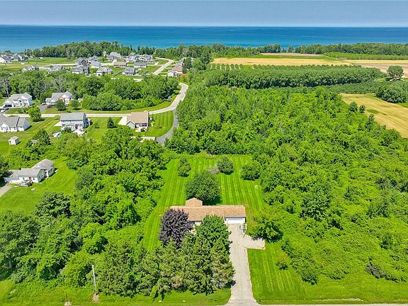 5th image of 1141 Lake Rd