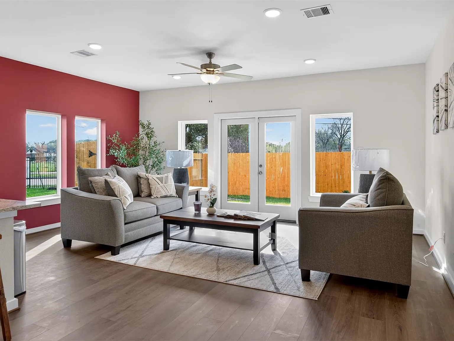 3 bed, 2.5 bath, 1750 sqft, $2,250 — Photo 4