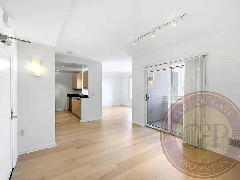 140 S Van Ness Ave #429 — Photo 14