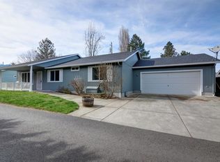 599 W Rapp Rd, Talent, OR 97540