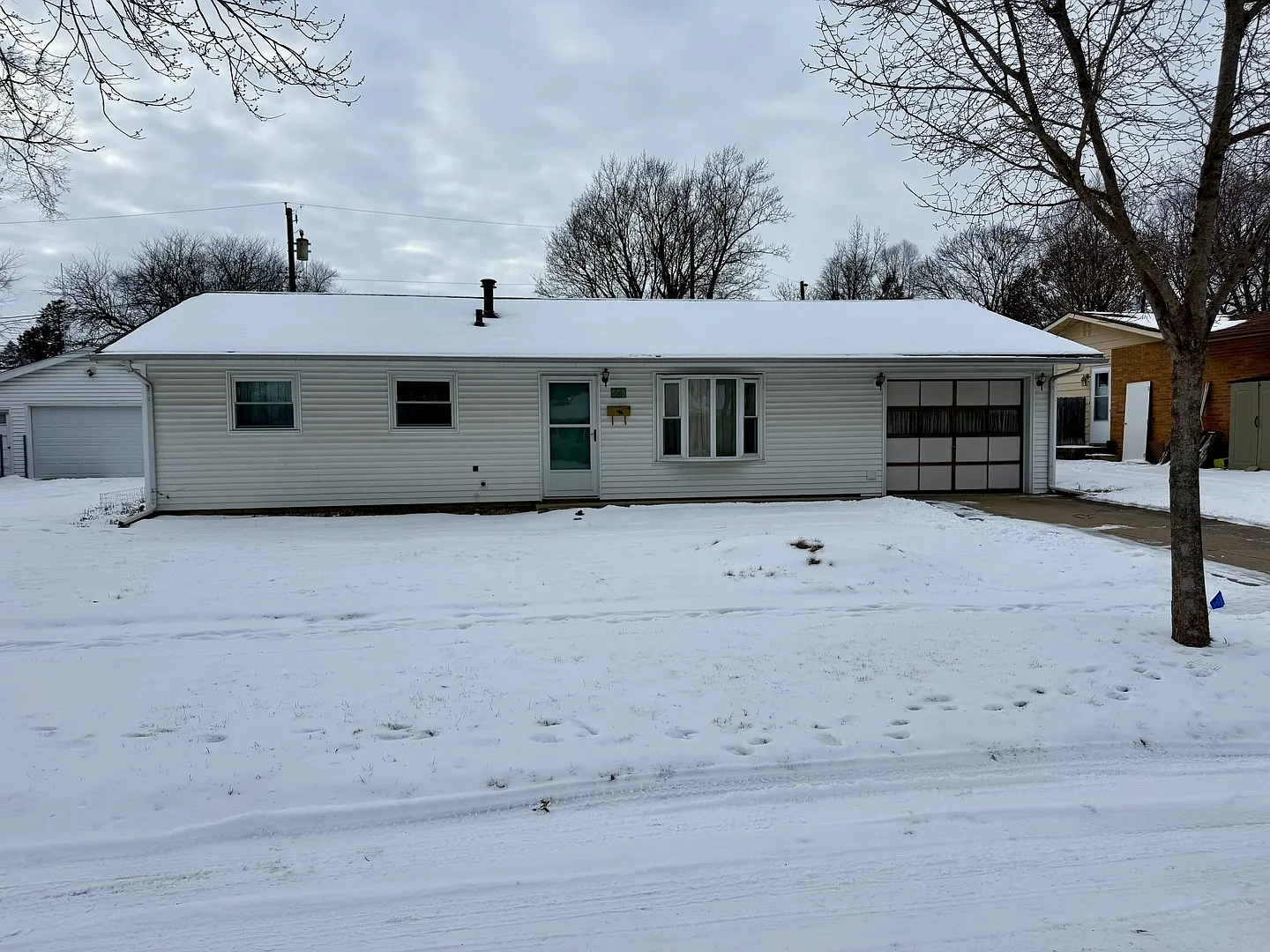 809 Reinthaler Rd photo 1