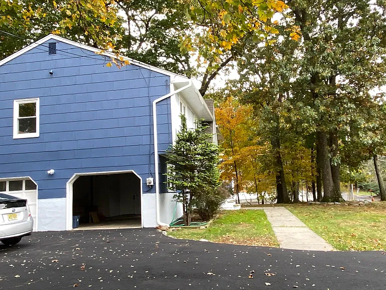 25 Cottage Pl — Photo 11