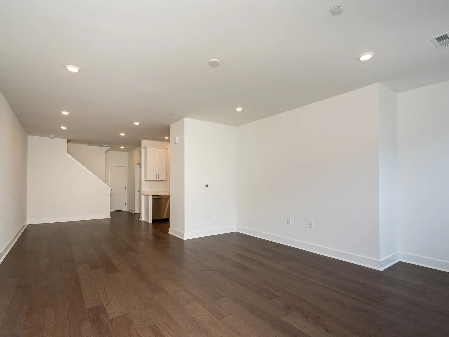 2 bed, 1323 sqft, $2,800 — Photo 3