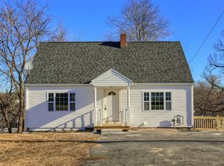 97 Wesley St, Lawrence, MA 01841