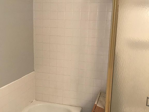 5th image of 960 Polk Ave