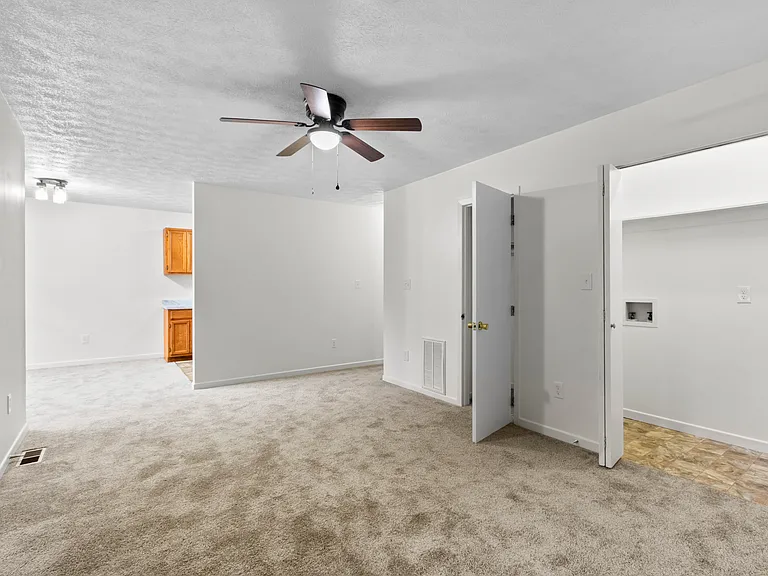 1 Rosecrest St #1D — Photo 8